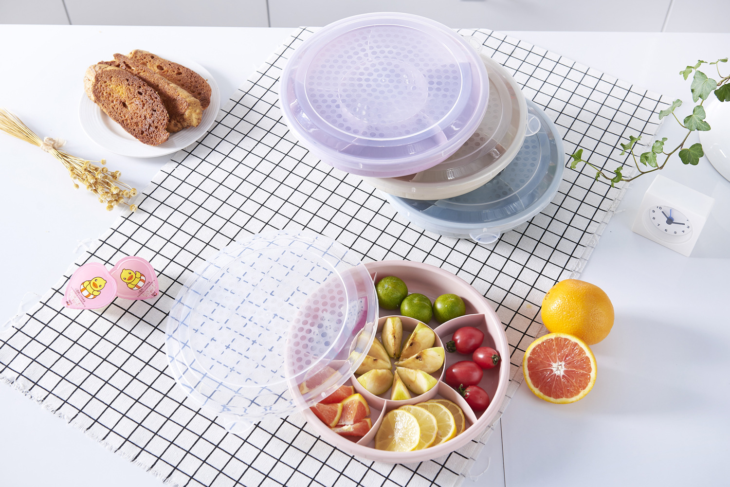 Wedding Gifts Household Grid round with Lid Candy Box Living Room Plastic Combination Dried Fruit and Melon Seeds Fruit Plate