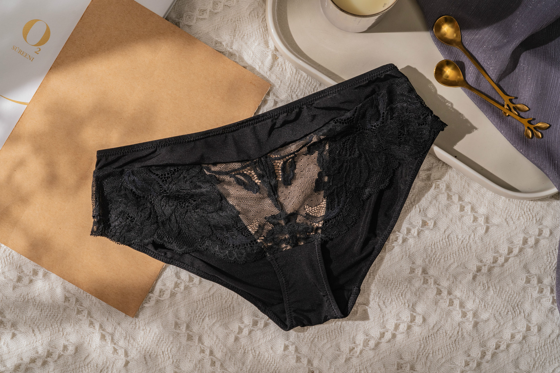 French Underwear Sexy Lace Bra Set Ladies Underwired Girl Bra Lightweight Triangle Cup European and American New French Underwear Sexy Lace Bra Set Ladies Underwired Girl Bra Lightweight Triangle Cup European and American New