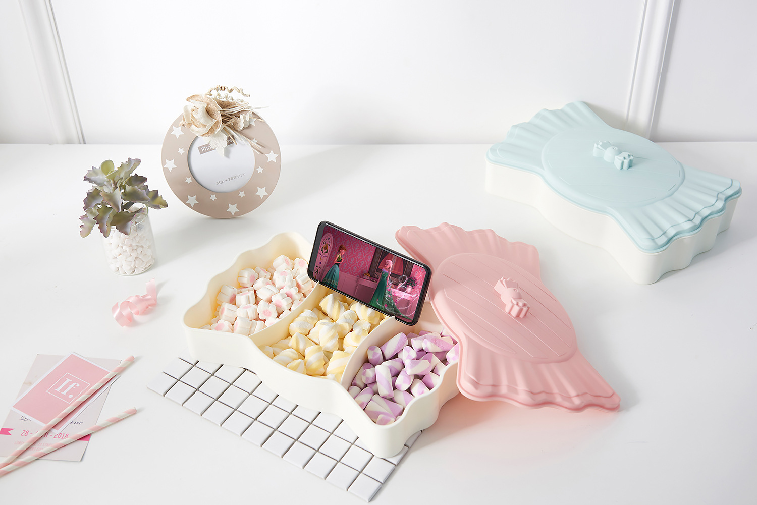 Modern Creative Dried Fruit Box Grid with Lid Nut Box Candy Box Household Living Room Coffee Table Melon Seeds Snack Dried Fruit Plate Modern Creative Dried Fruit Box Grid with Lid Nut Box Candy Box Household Living Room Coffee Table Melon Seeds Snack Dried Fruit Plate
