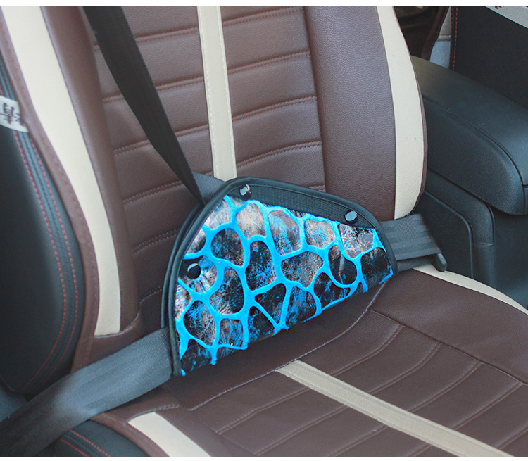 Safety belt triangle fixing device for automobile safety belt