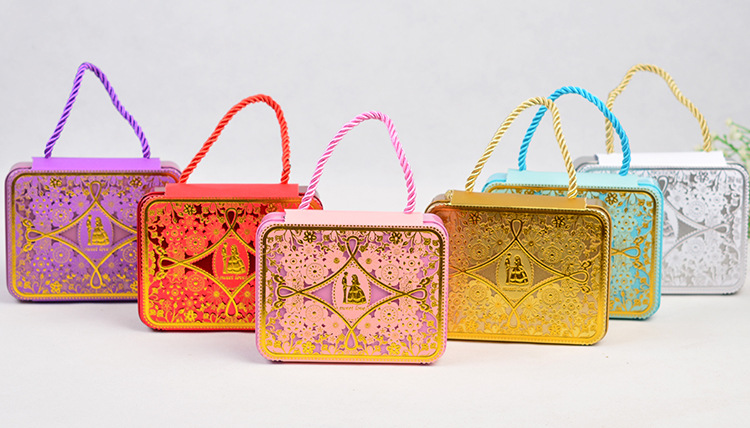 New Wedding Favors Candy Box Packaging Tinplate Wedding Candies Box Creative Hollow Envelope Candy Wholesale