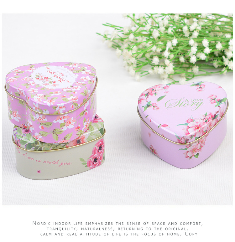 New Creative Wedding Tinplate Wedding Candies Box Large Heart-Shaped Cigarette Gift Box Candy Box in Stock Wholesale