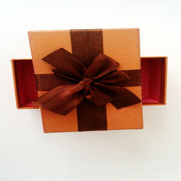 Custom candy box tiandi cover gift box special paper gift box sent to his girlfriend high-quality color printing box