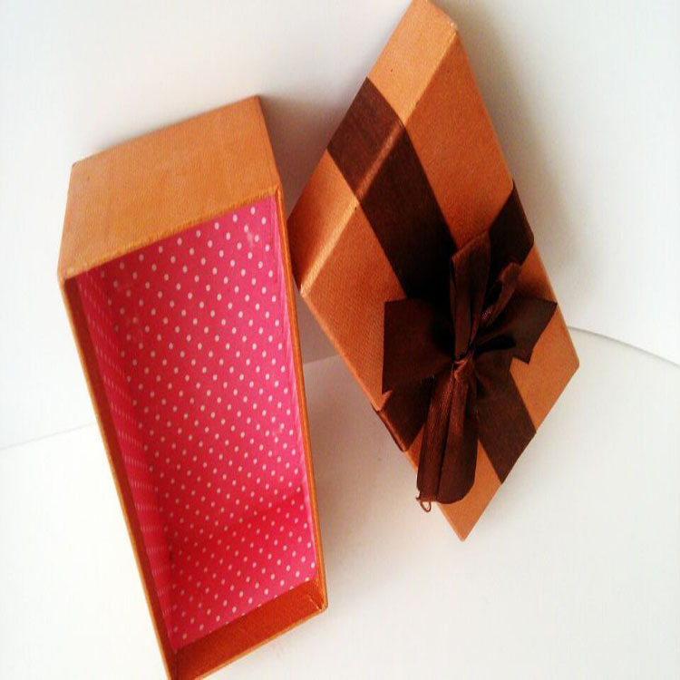 Custom candy box tiandi cover gift box special paper gift box sent to his girlfriend high-quality color printing box