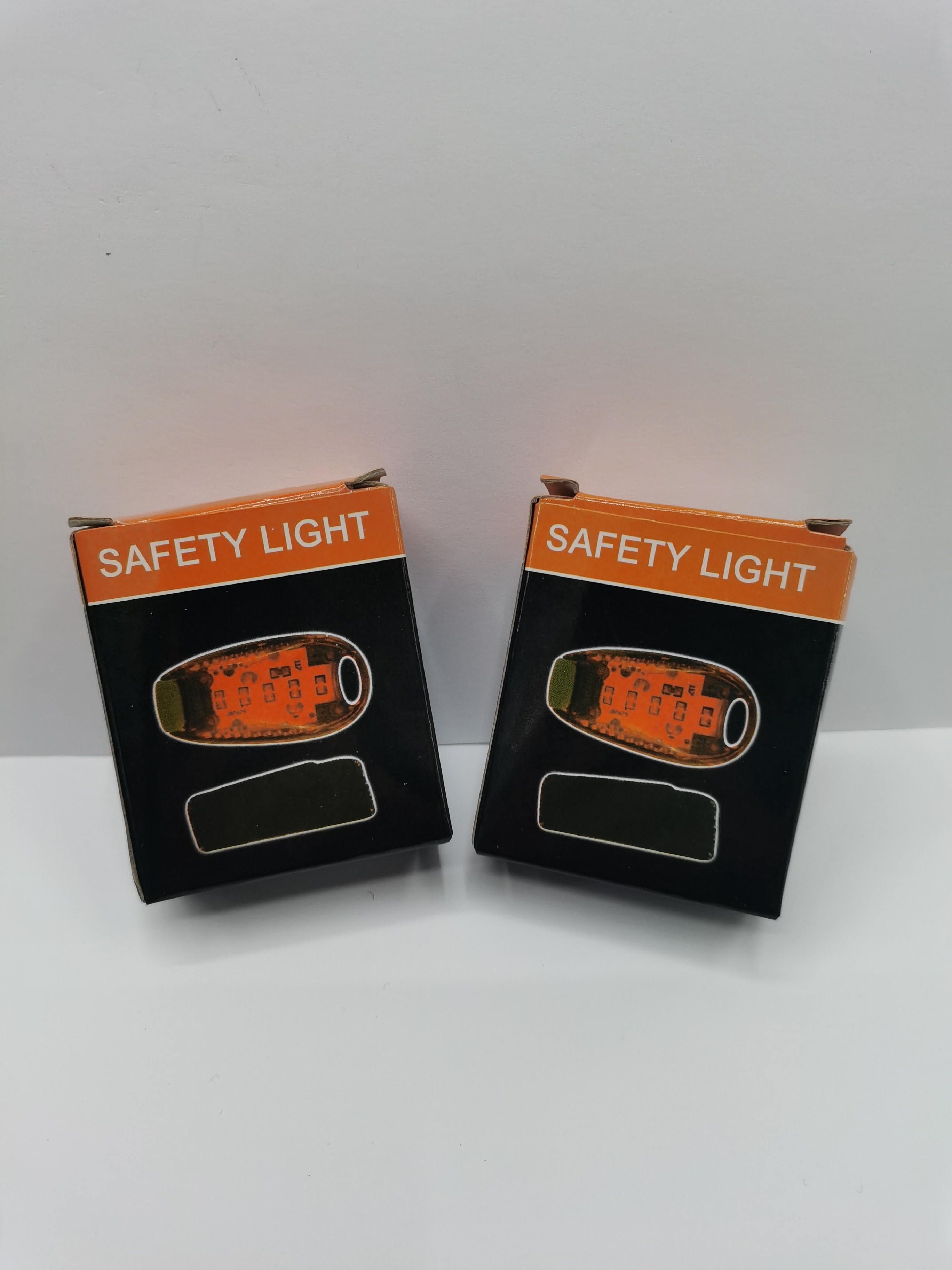 Hot - selling arm lamp, wrist lamp, bicycle lamp, backpack lamp, safety lamp, lamp.