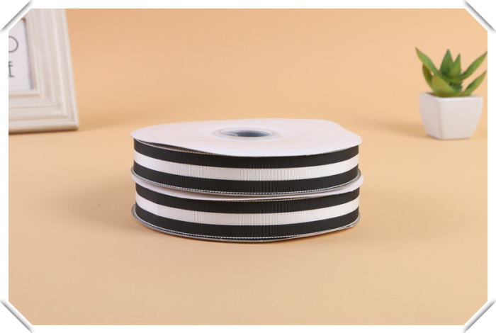 Black and white black polyester hat ribbon thread yarns with high quality clothing accessories. Black and white black polyester hat ribbon thread yarns with high quality clothing accessories.