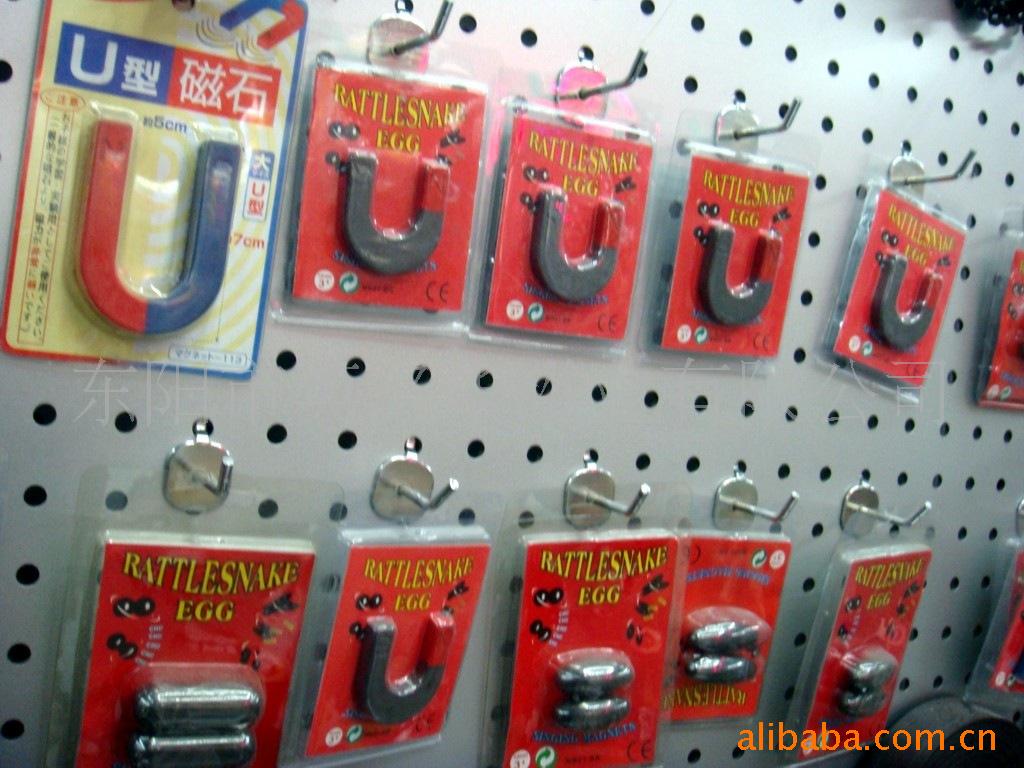 Manufacturers of direct plastic magnetic clip clip plastic clip refrigerator magnetic clip
