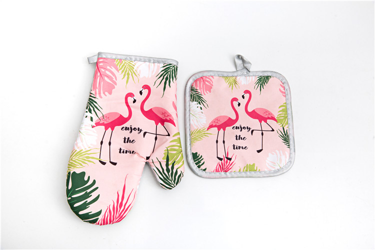 Custom oven gloves and waterproof apron place mat three-piec Custom oven gloves and waterproof apron place mat three-piec