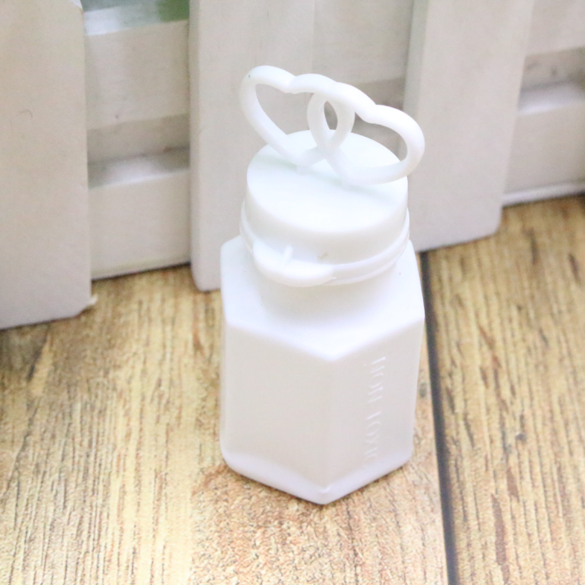 Love Tube Bubble Water Bubble Wand Fire Extinguisher Bottles Wedding Christmas Decoration Wedding Bubbles Wine Bottle