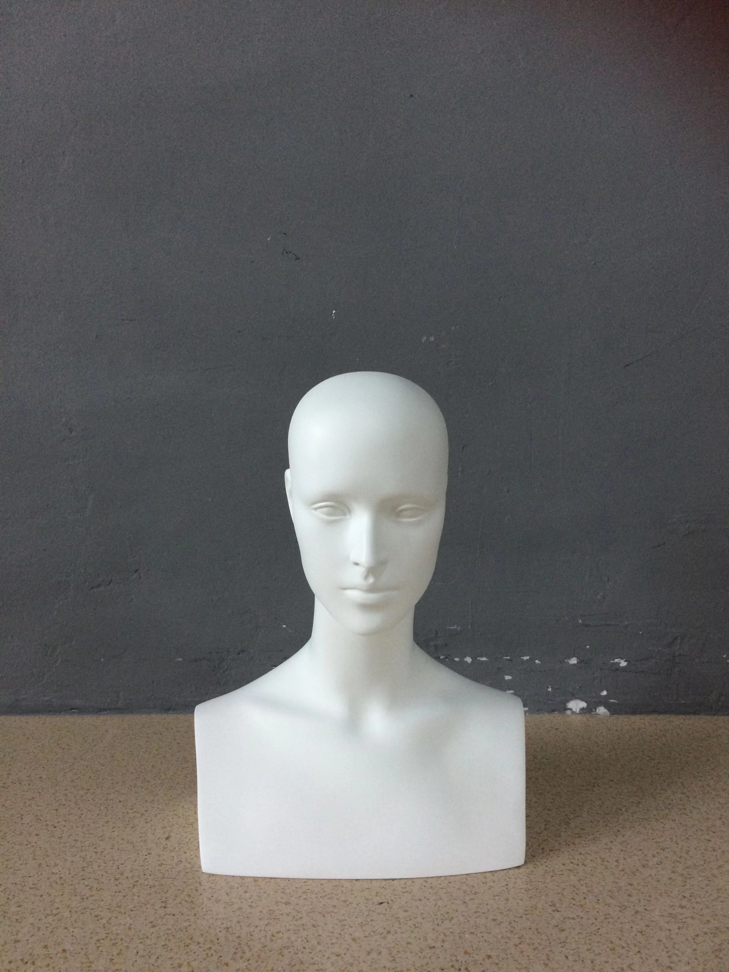 Art Male Model Head FRP Wig Hat Headset Male Mannequin Head Display Props Mannequin Head Mannequin Head