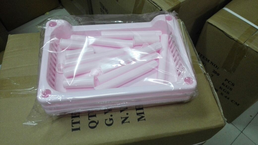 Three layers of plastic shelf bathroom bathroom triangle shelf toilet kitchen corner rack