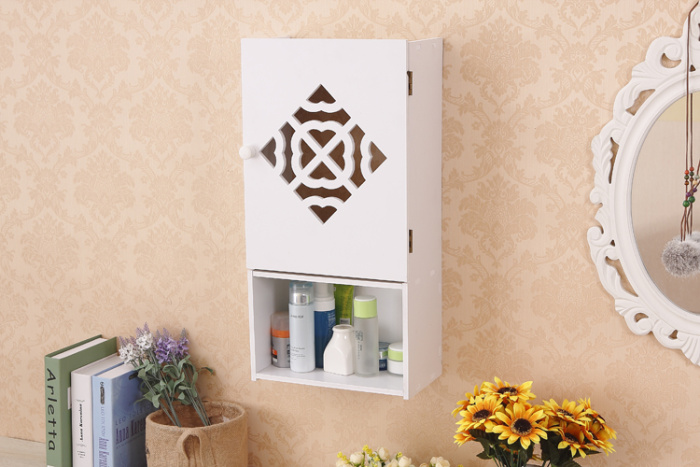 Bathroom moistureproof and antiseptic shelf bathroom wall hanging toilet cosmetics collection box.