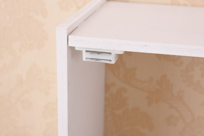 Bathroom moistureproof and antiseptic shelf bathroom wall hanging toilet cosmetics collection box.