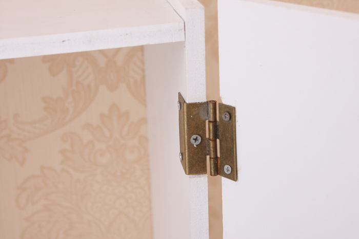 Bathroom moistureproof and antiseptic shelf bathroom wall hanging toilet cosmetics collection box.