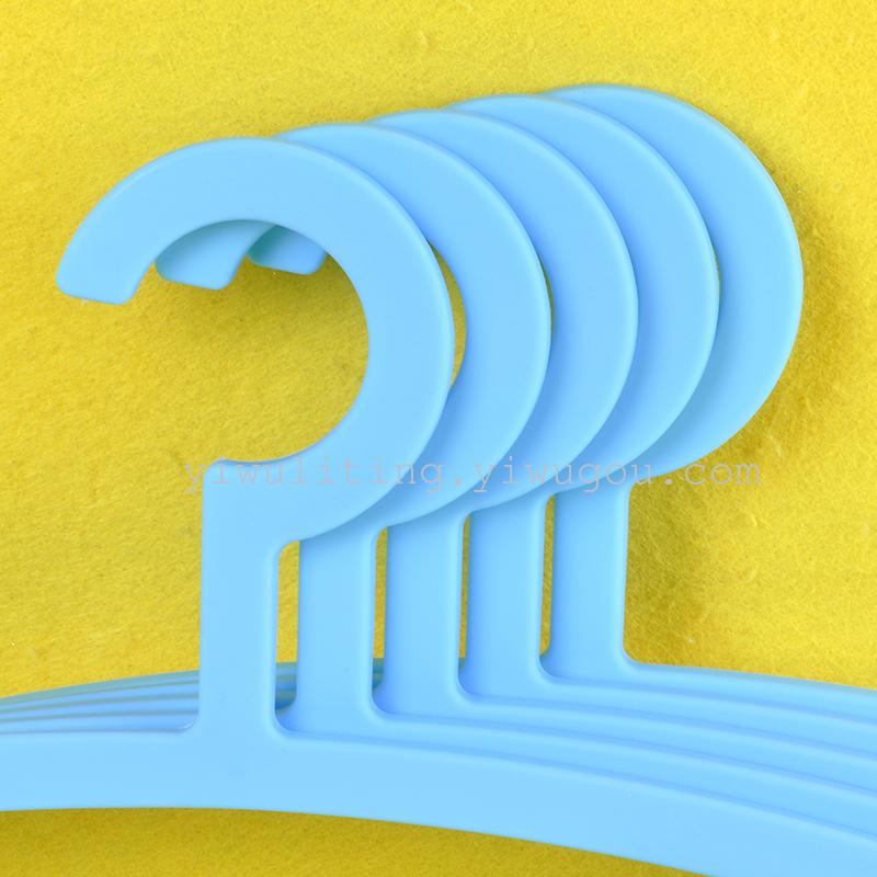 Simple Plastic windbreaker racks clothing store Seamless Skidless clothes hang air clothes breech-Rack Hangers