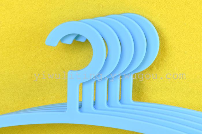 Simple Plastic windbreaker racks clothing store Seamless Skidless clothes hang air clothes breech-Rack Hangers