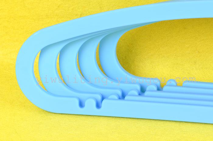 Simple Plastic windbreaker racks clothing store Seamless Skidless clothes hang air clothes breech-Rack Hangers