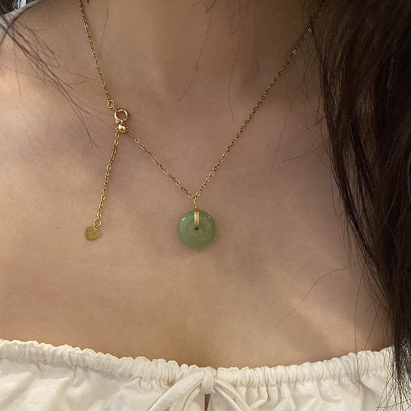 Qixi Gift Temperament Hotian Jade Pendant Men and Women Popular Peace Buckle Necklace Blessing Money Drawing Natural Chalcedony Necklace Qixi Gift Temperament Hotian Jade Pendant Men and Women Popular Peace Buckle Necklace Blessing Money Drawing Natural Chalcedony Necklace