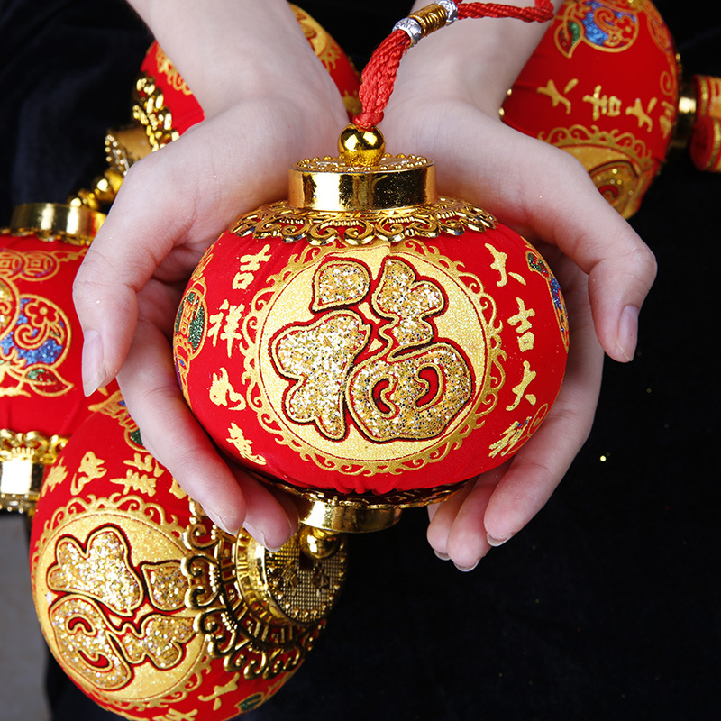 Small Bell Pepper Ornaments Chinese Style Small Red Lantern Wholesale Spring Festival Outdoor Decoration New Year Flocking Small Bell Pepper Strings