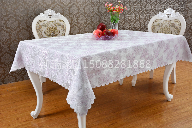 Produced and sold in Europe and the United States style high-grade gold maple tablecloth jacquard tablecloth Produced and sold in Europe and the United States style high-grade gold maple tablecloth jacquard tablecloth
