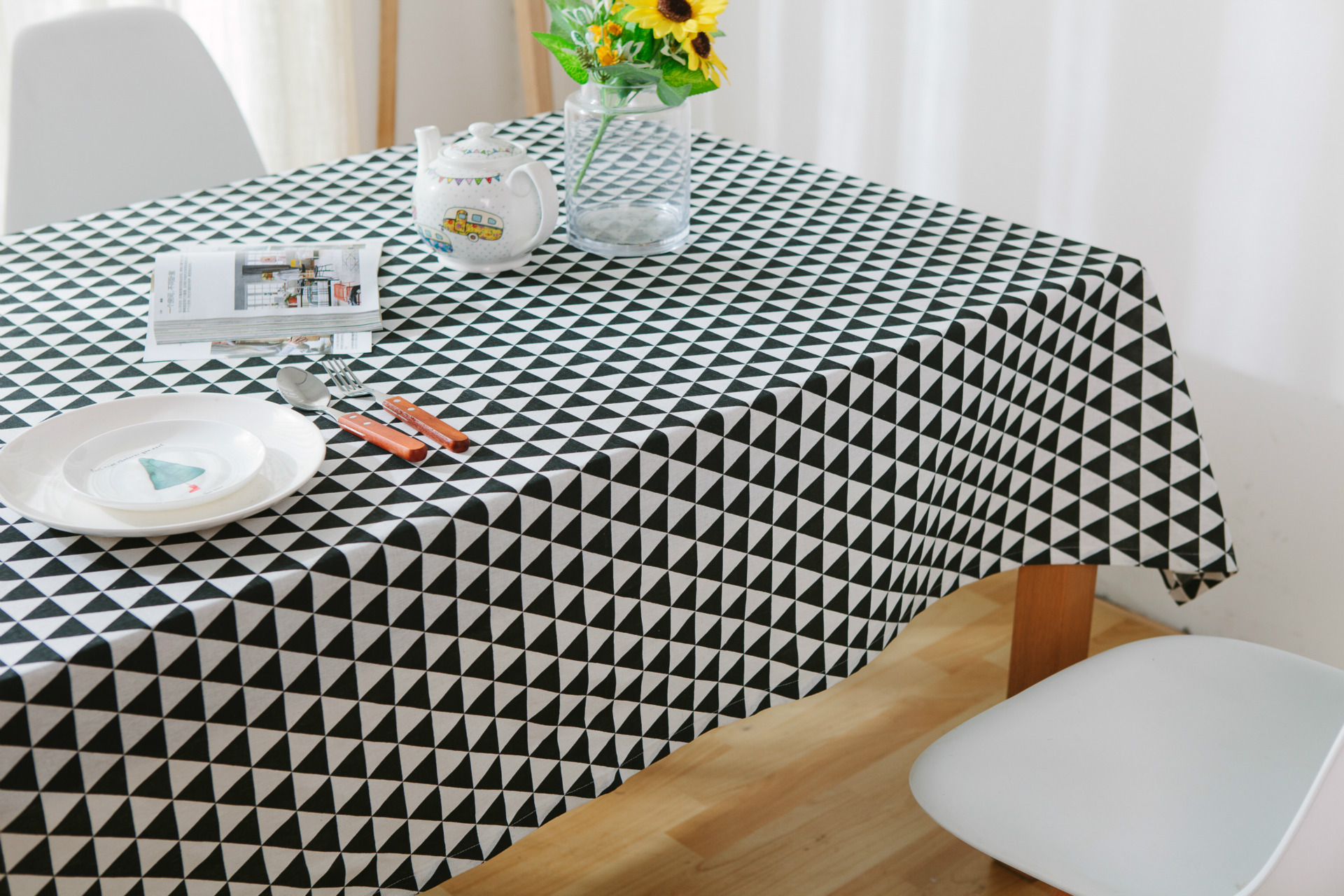 Geometric black triangle tablecloth waterproof linen European tablecloth table cloth