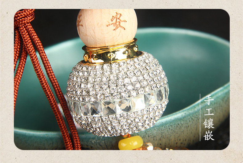 Point Diamond Gourd Perfume Bottle Automobile Hanging Ornament Ornaments inside Car Lucky Fortune Car Accessories Whole