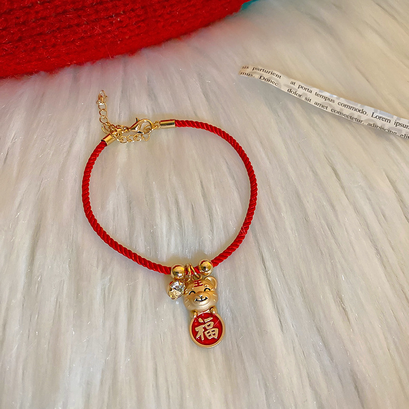 2021 New Year of the Year of the Tiger Red Rope Bracelet Female Woven Hand Strap Couple Fortune Red Chinese New Year Bracelet Female 2021 New Year of the Year of the Tiger Red Rope Bracelet Female Woven Hand Strap Couple Fortune Red Chinese New Year Bracelet Female