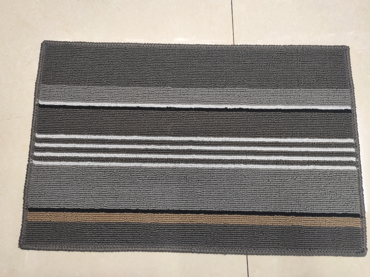 Color non-slip latex carpet door mat is available in all sizes
