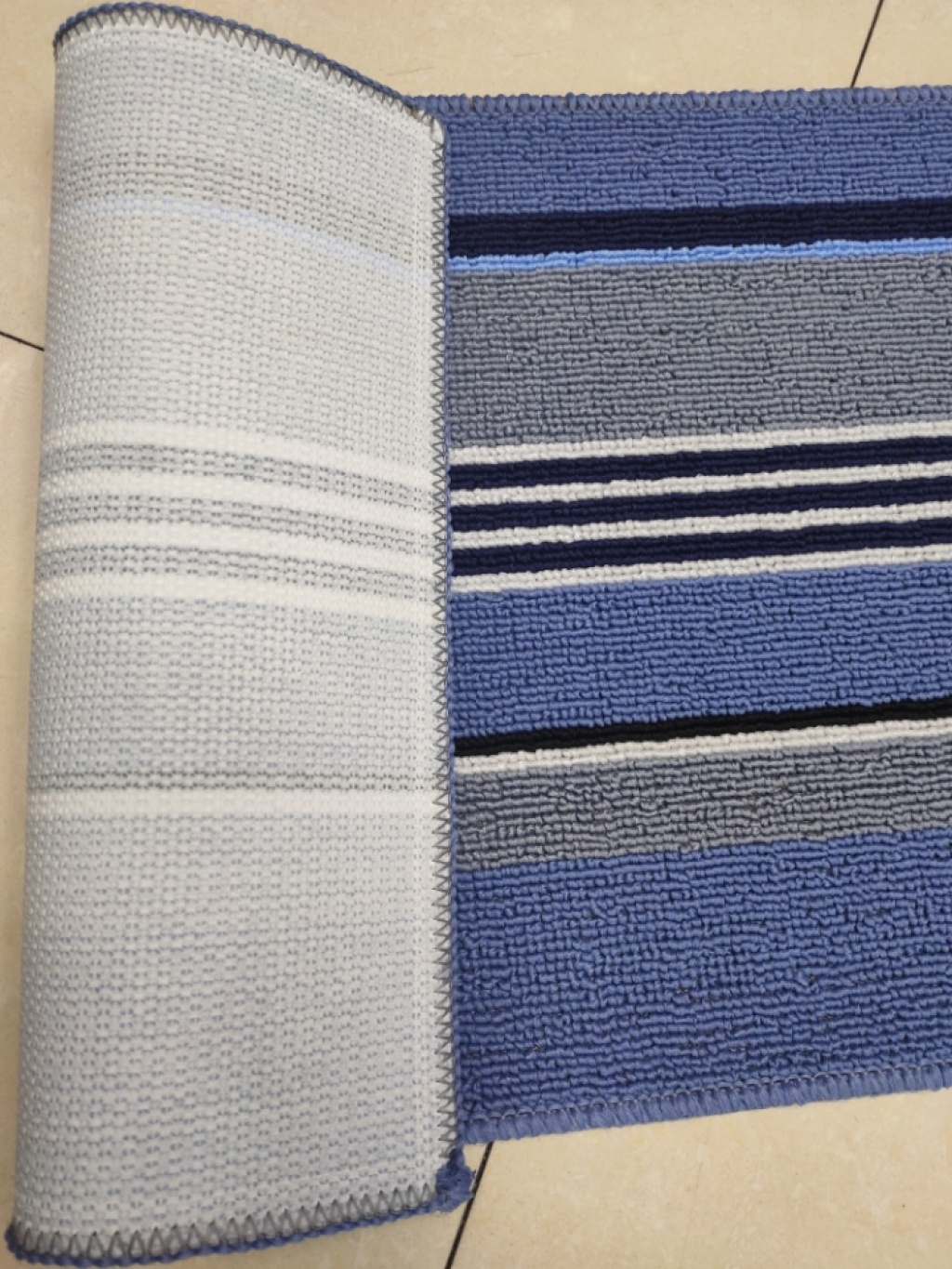Color non-slip latex carpet door mat is available in all sizes Color non-slip latex carpet door mat is available in all sizes