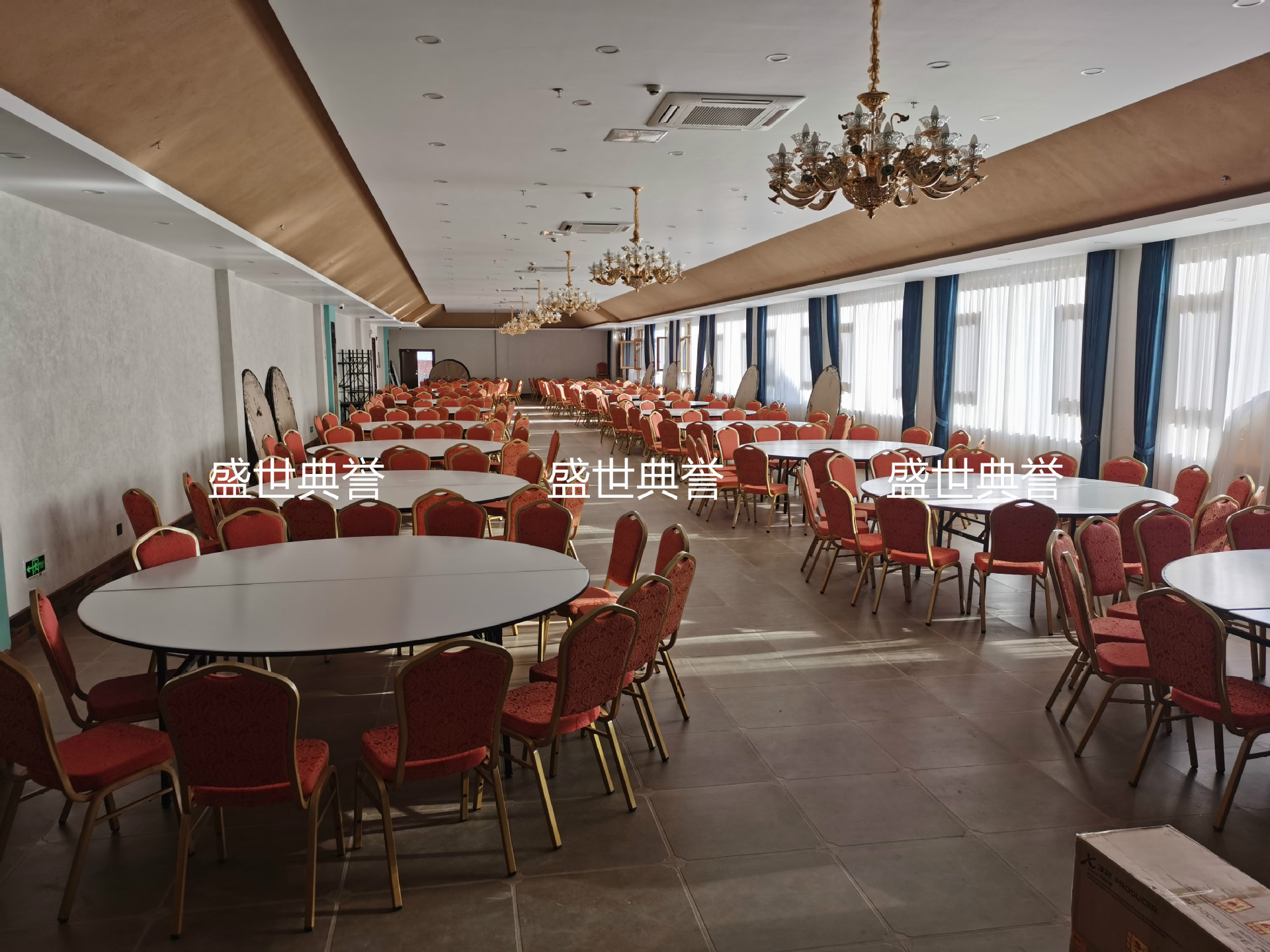 Hefei Star Hotel Banquet Hall Dining Table and Chair Wedding Folding Table and Chair Hotel Conference Metal Steel Chair Hefei Star Hotel Banquet Hall Dining Table and Chair Wedding Folding Table and Chair Hotel Conference Metal Steel Chair