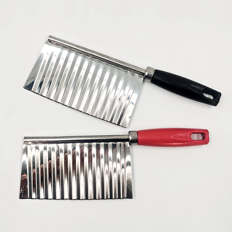 Wholesale Fancy Slice Wave Cutter Kitchen Knife Potato Chips Strip Cutter Household Wolf Tooth Potato Knife Ripple Knife