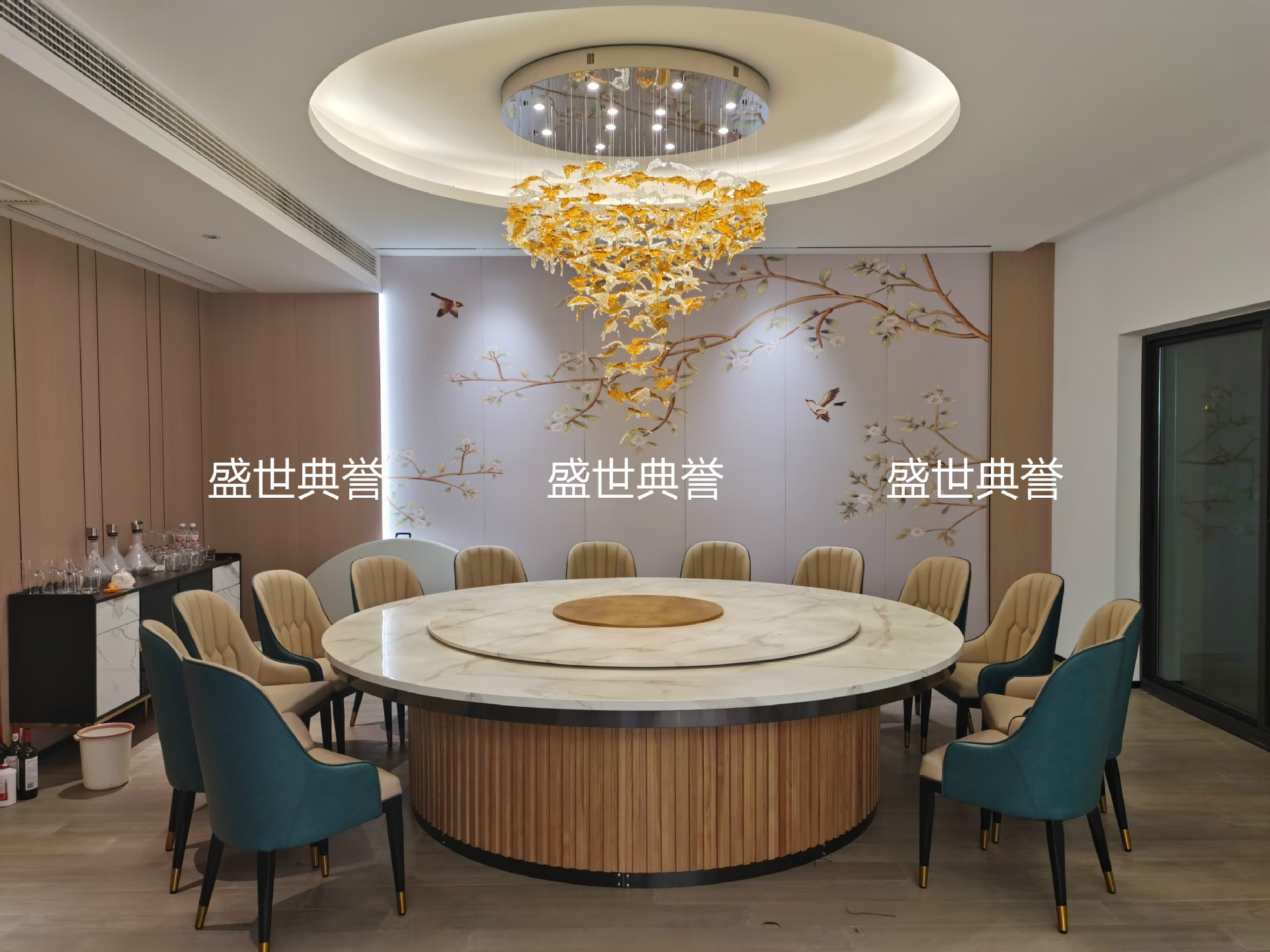 Hotel Modern Light Luxury Dining Table and Chair Seafood Restaurant Simple Creative Chair Club Metal Pineapple Chair