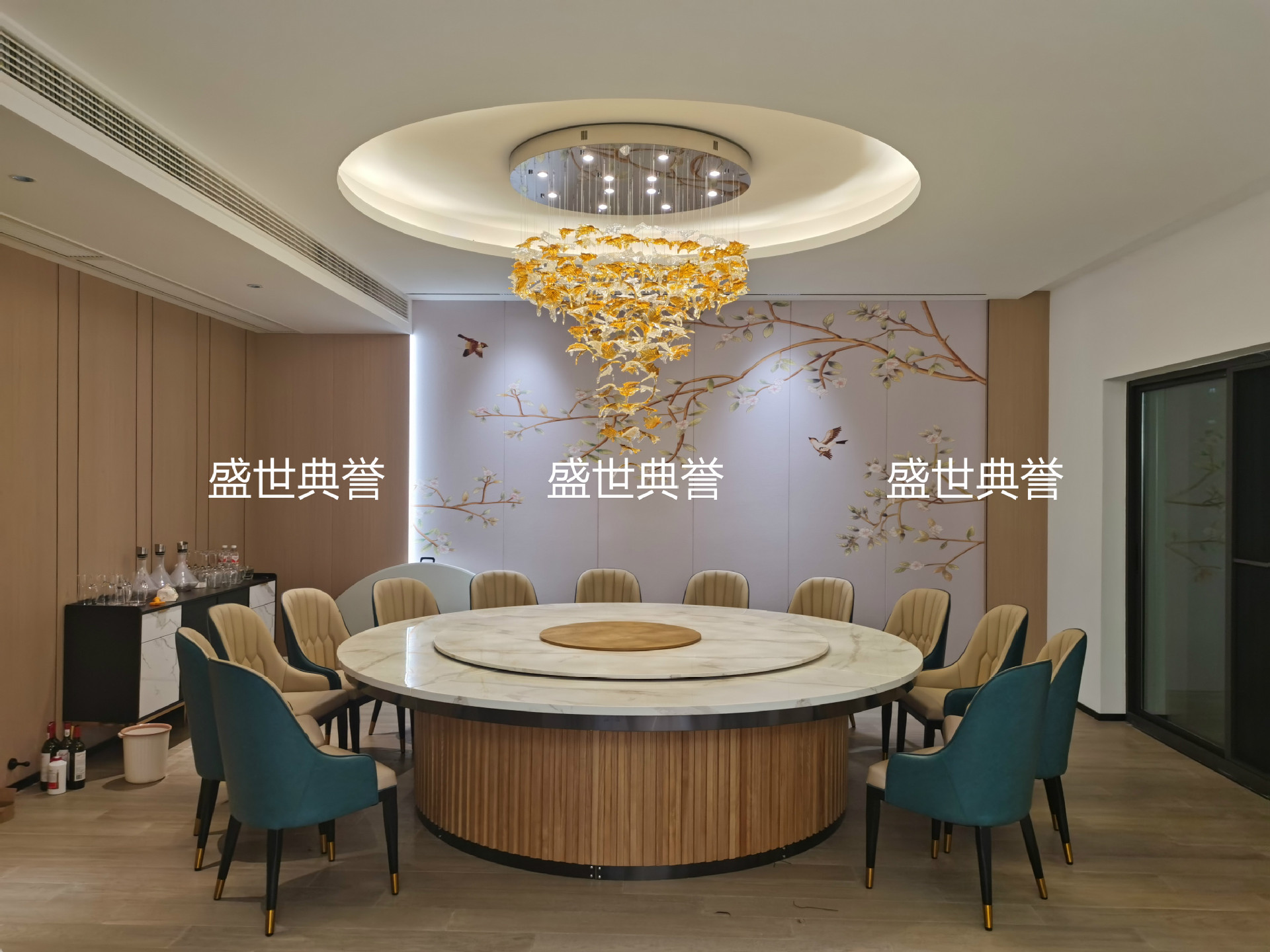 Hotel Modern Light Luxury Dining Table and Chair Seafood Restaurant Simple Creative Chair Club Metal Pineapple Chair