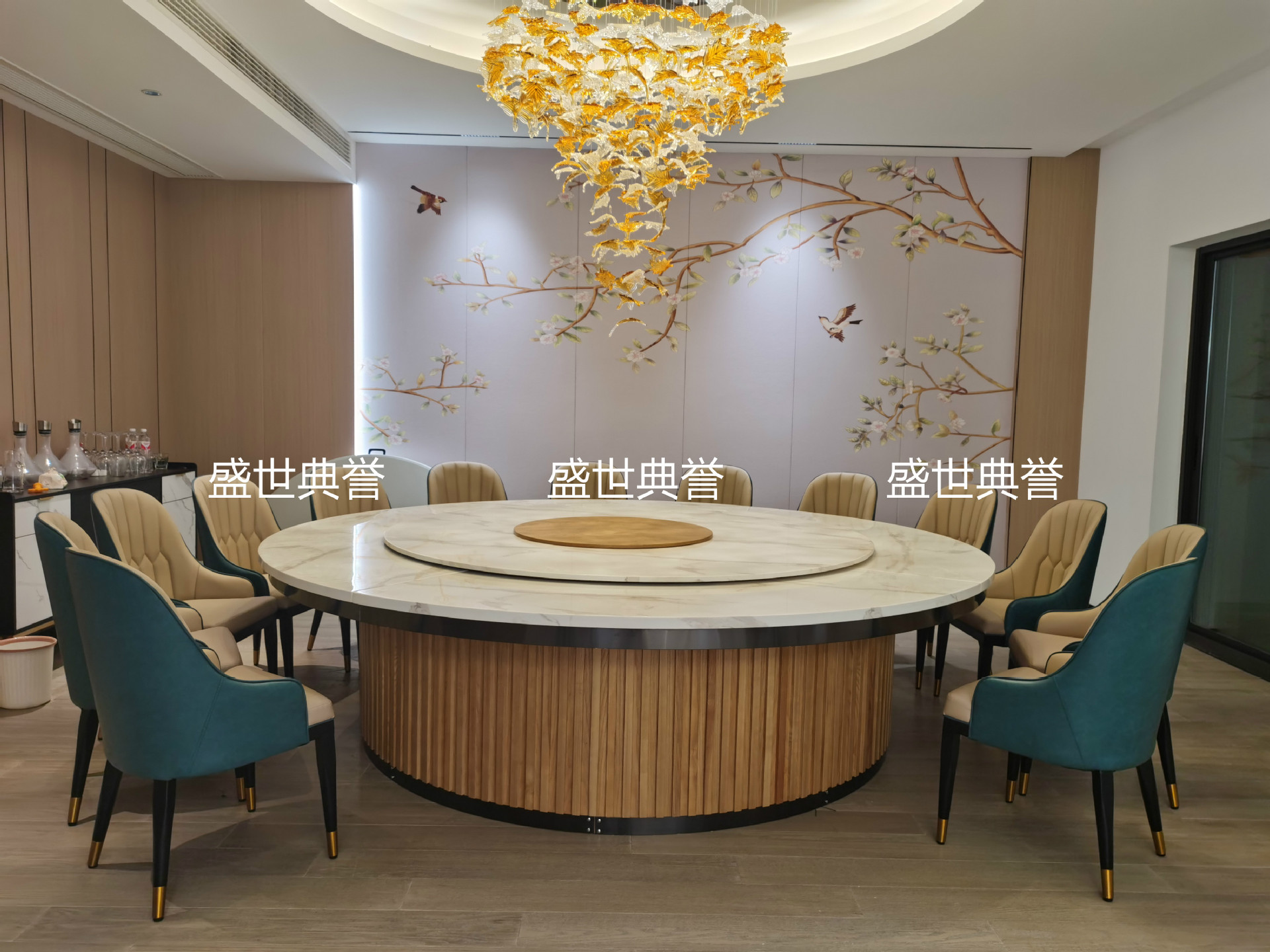 Hotel Modern Light Luxury Dining Table and Chair Seafood Restaurant Simple Creative Chair Club Metal Pineapple Chair