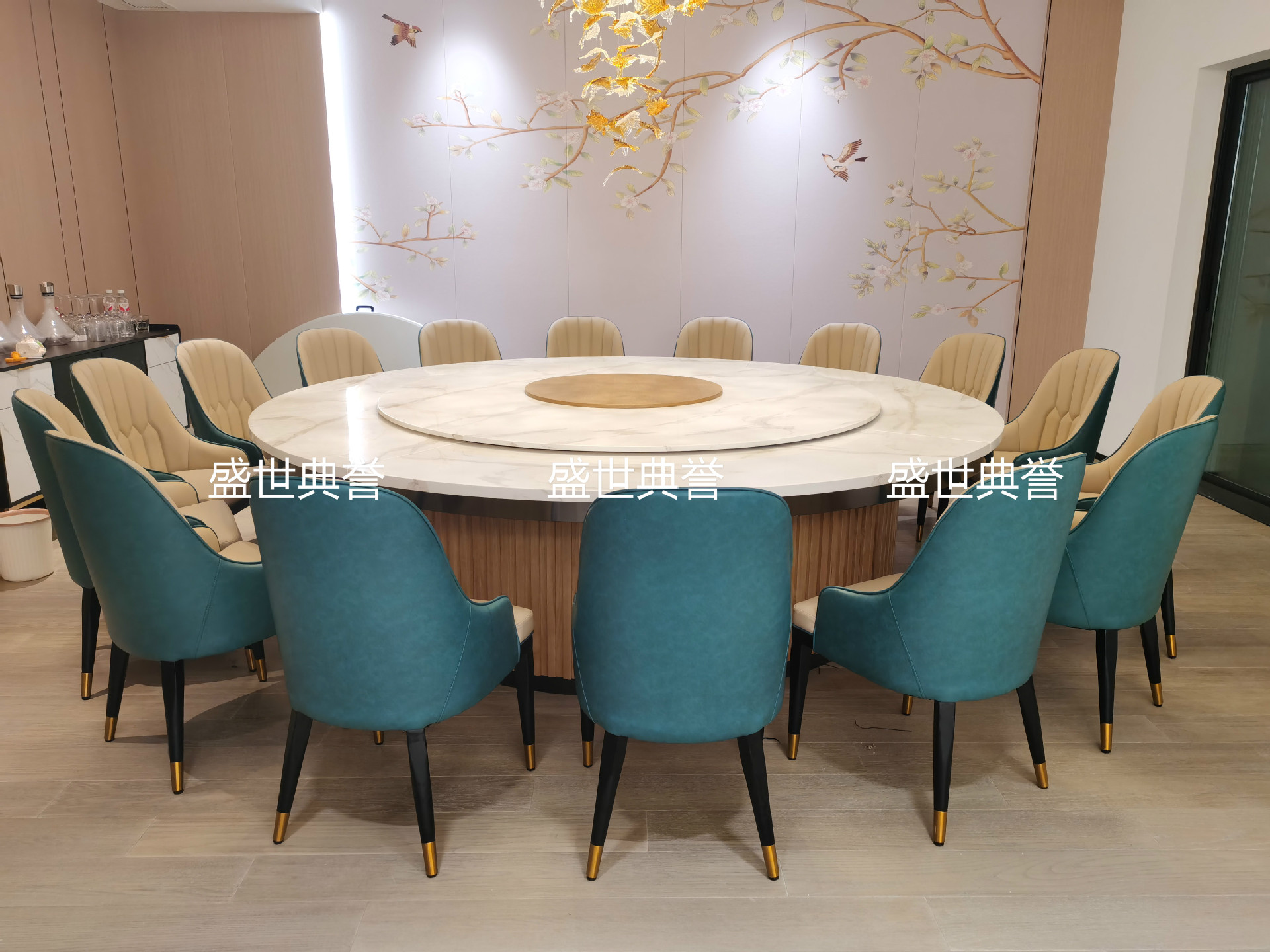 Hotel Modern Light Luxury Dining Table and Chair Seafood Restaurant Simple Creative Chair Club Metal Pineapple Chair