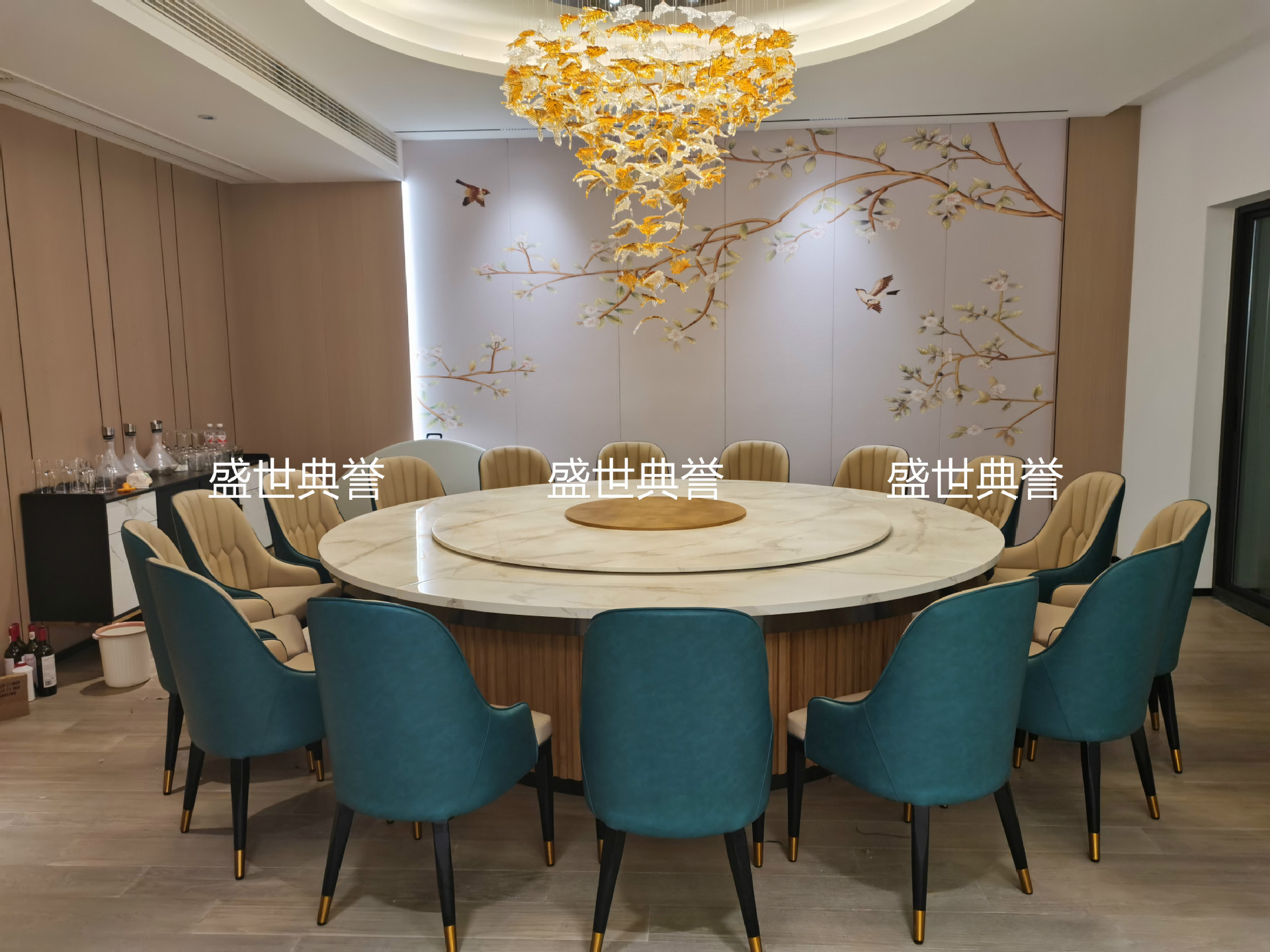 Hotel Modern Light Luxury Dining Table and Chair Seafood Restaurant Simple Creative Chair Club Metal Pineapple Chair