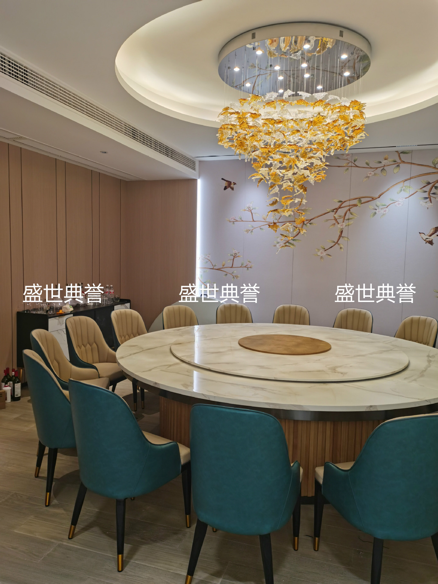 Hotel Modern Light Luxury Dining Table and Chair Seafood Restaurant Simple Creative Chair Club Metal Pineapple Chair