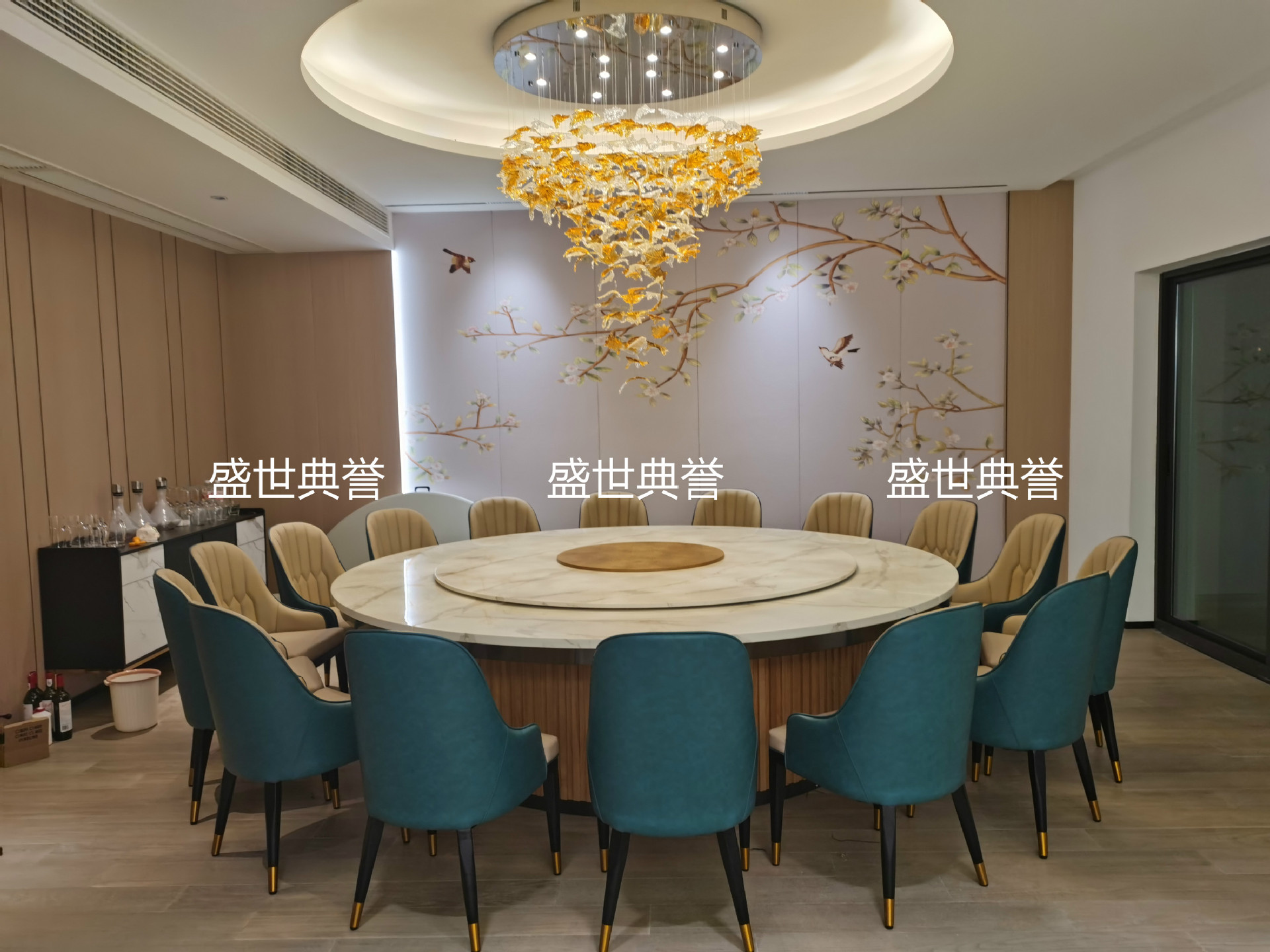 Hotel Modern Light Luxury Dining Table and Chair Seafood Restaurant Simple Creative Chair Club Metal Pineapple Chair