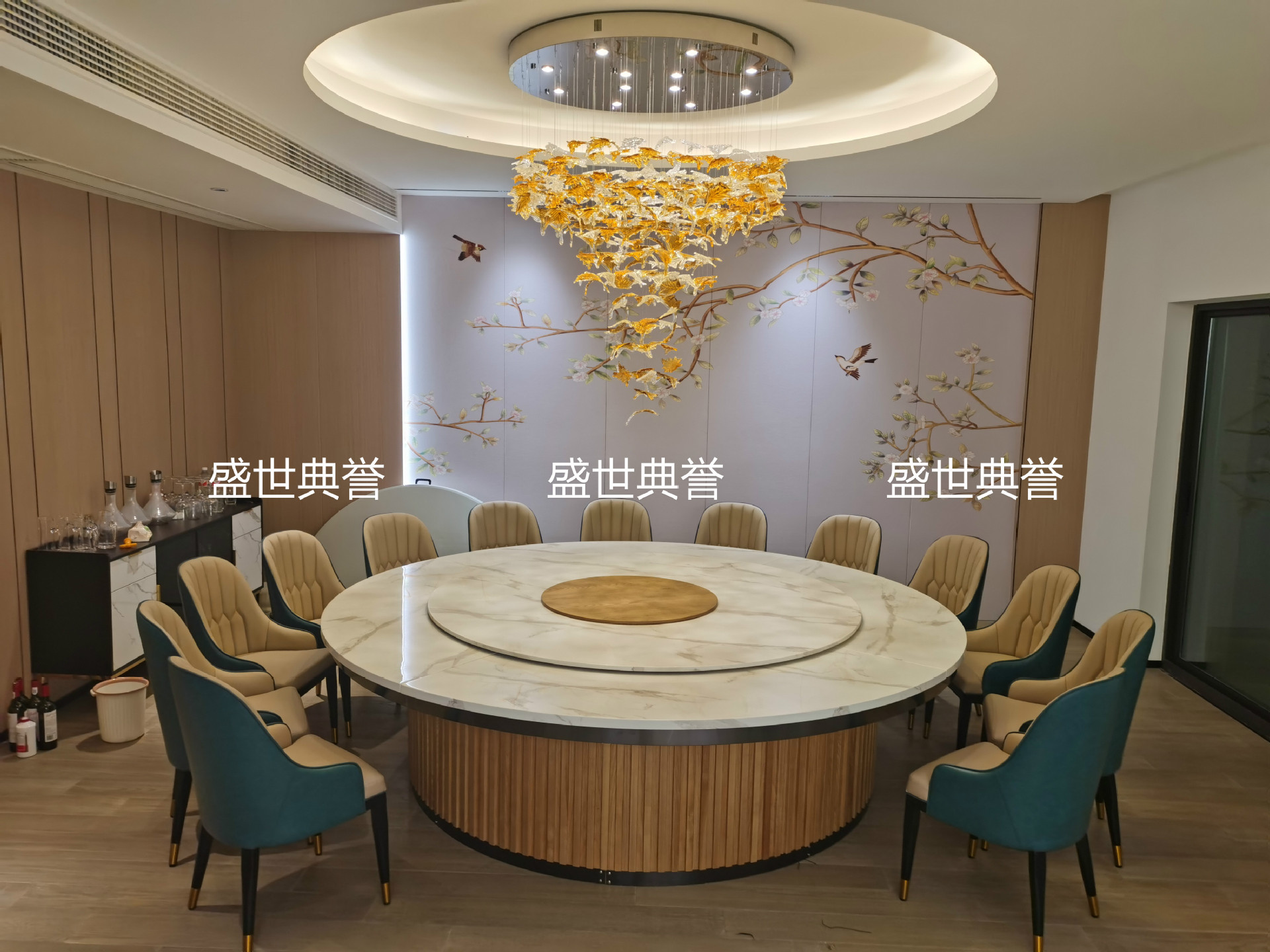 Hotel Modern Light Luxury Dining Table and Chair Seafood Restaurant Simple Creative Chair Club Metal Pineapple Chair