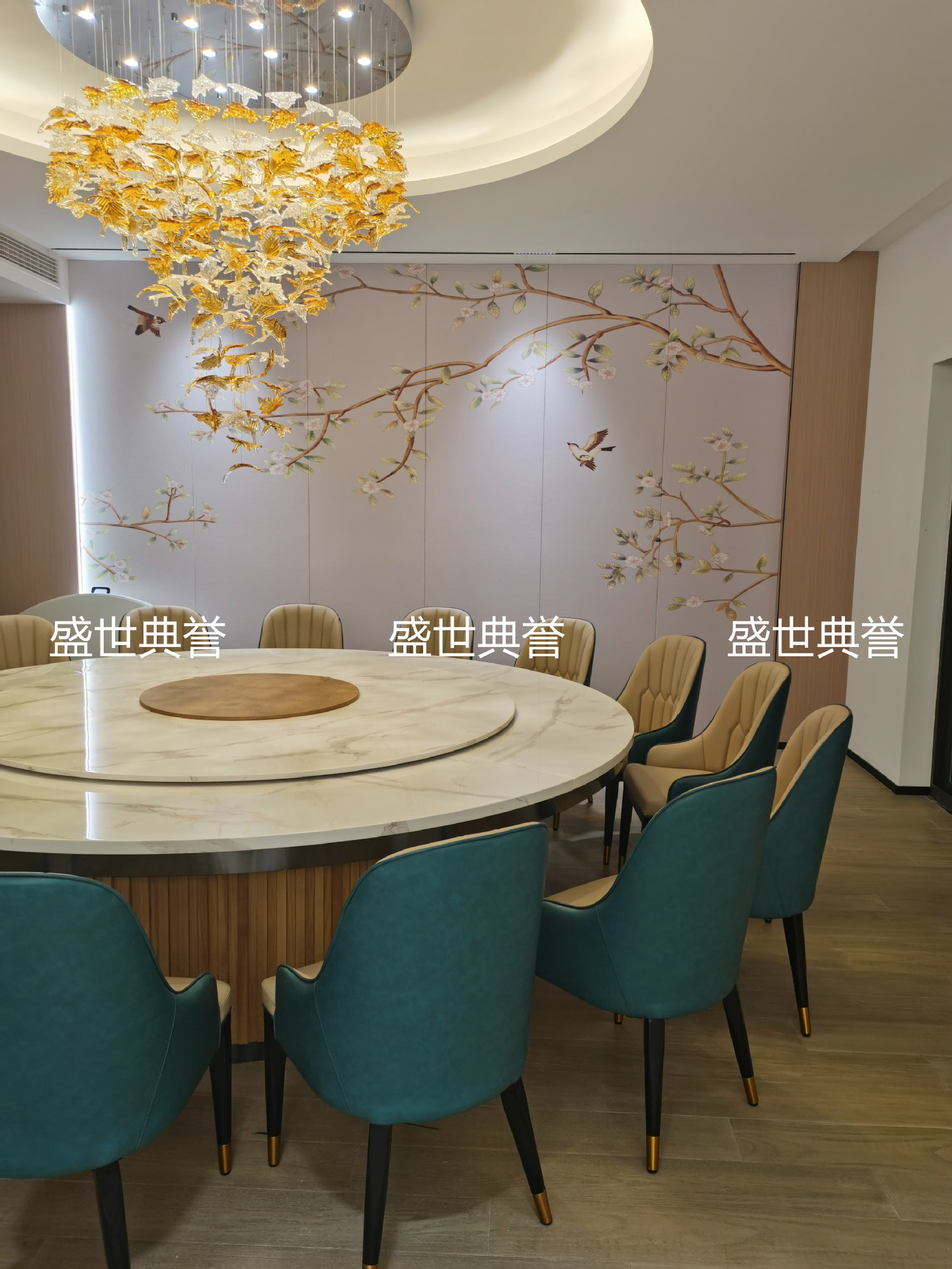Hotel Modern Light Luxury Dining Table and Chair Seafood Restaurant Simple Creative Chair Club Metal Pineapple Chair