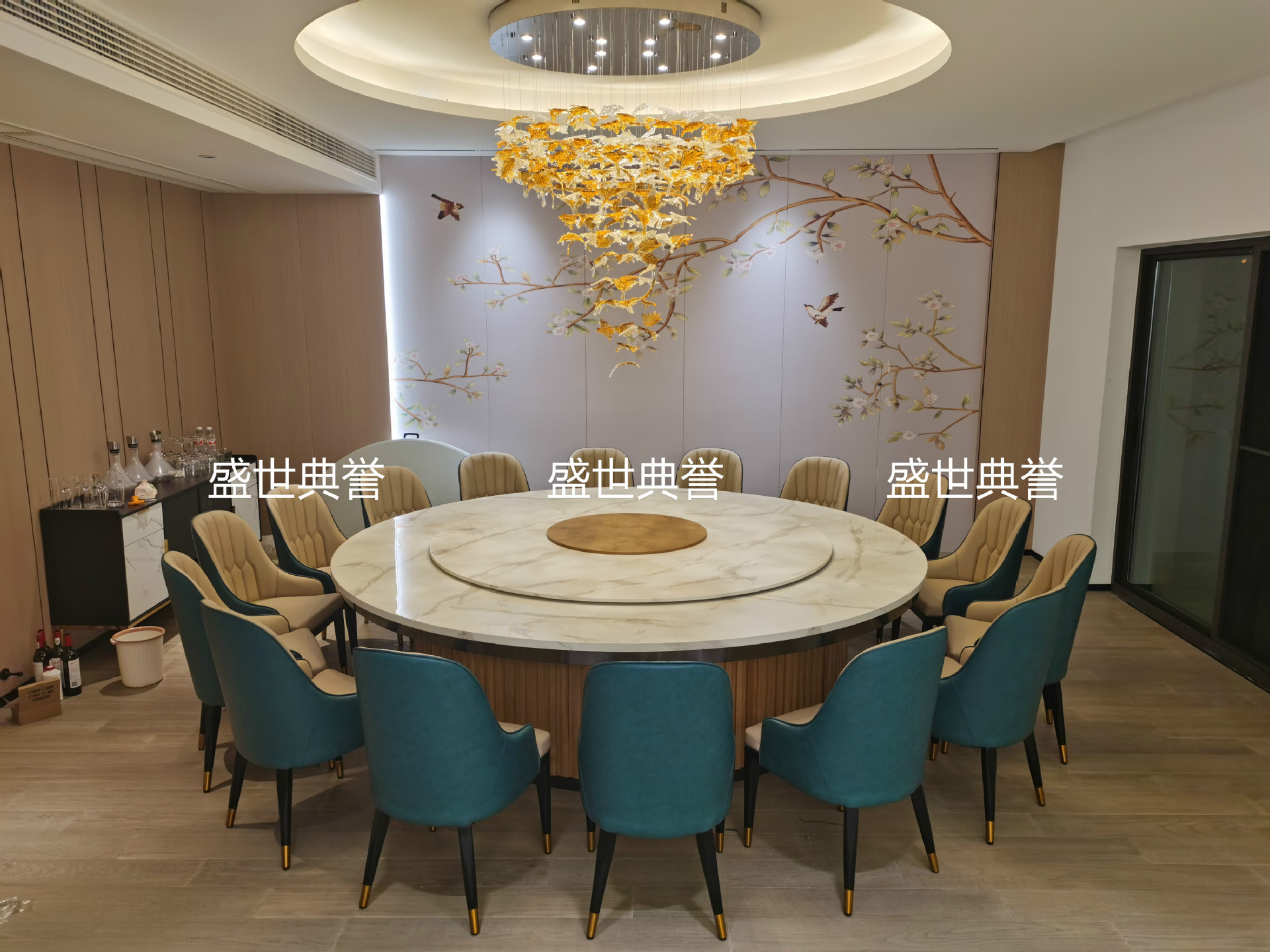 Hotel Modern Light Luxury Dining Table and Chair Seafood Restaurant Simple Creative Chair Club Metal Pineapple Chair