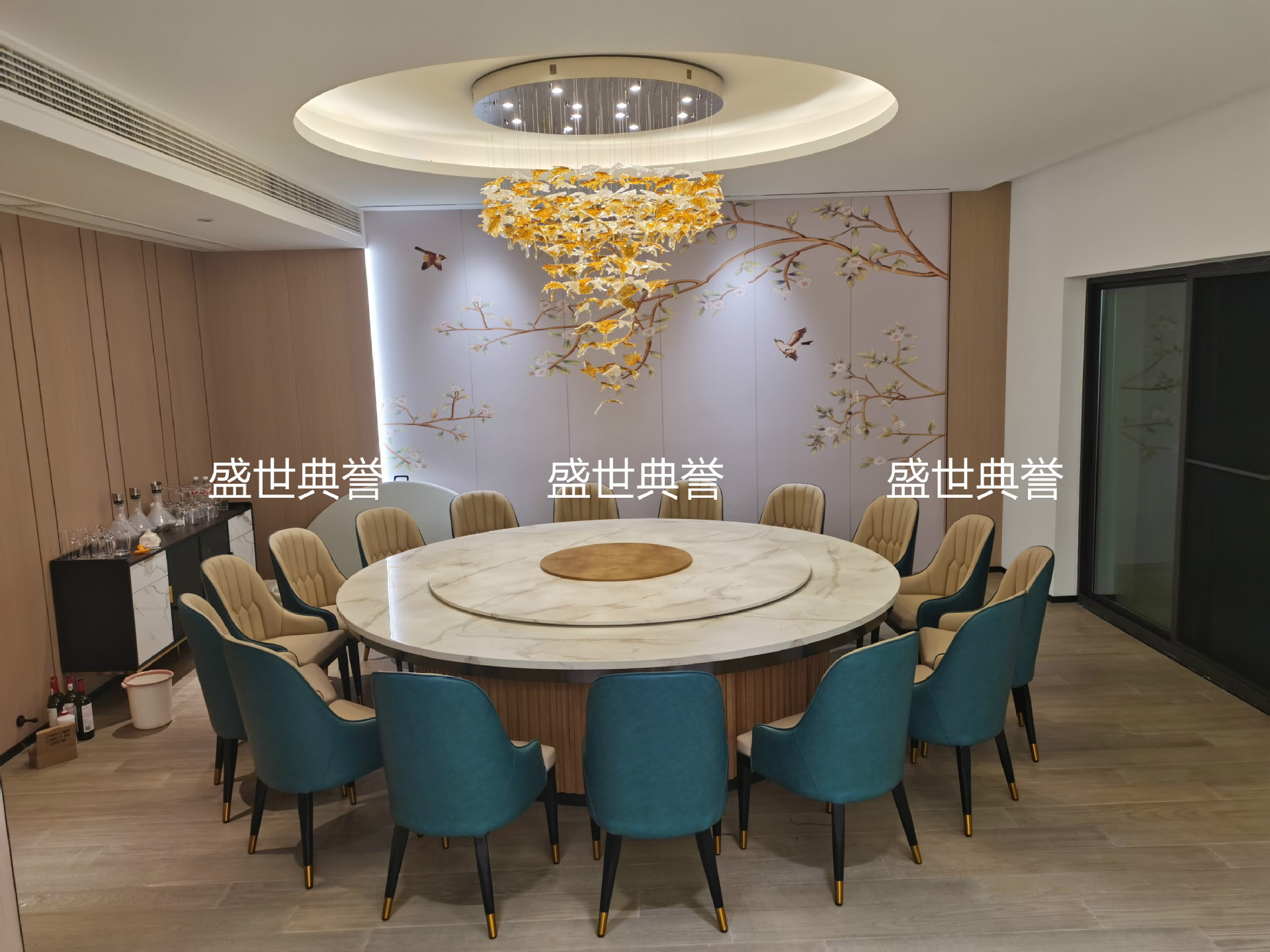 Hotel Modern Light Luxury Dining Table and Chair Seafood Restaurant Simple Creative Chair Club Metal Pineapple Chair