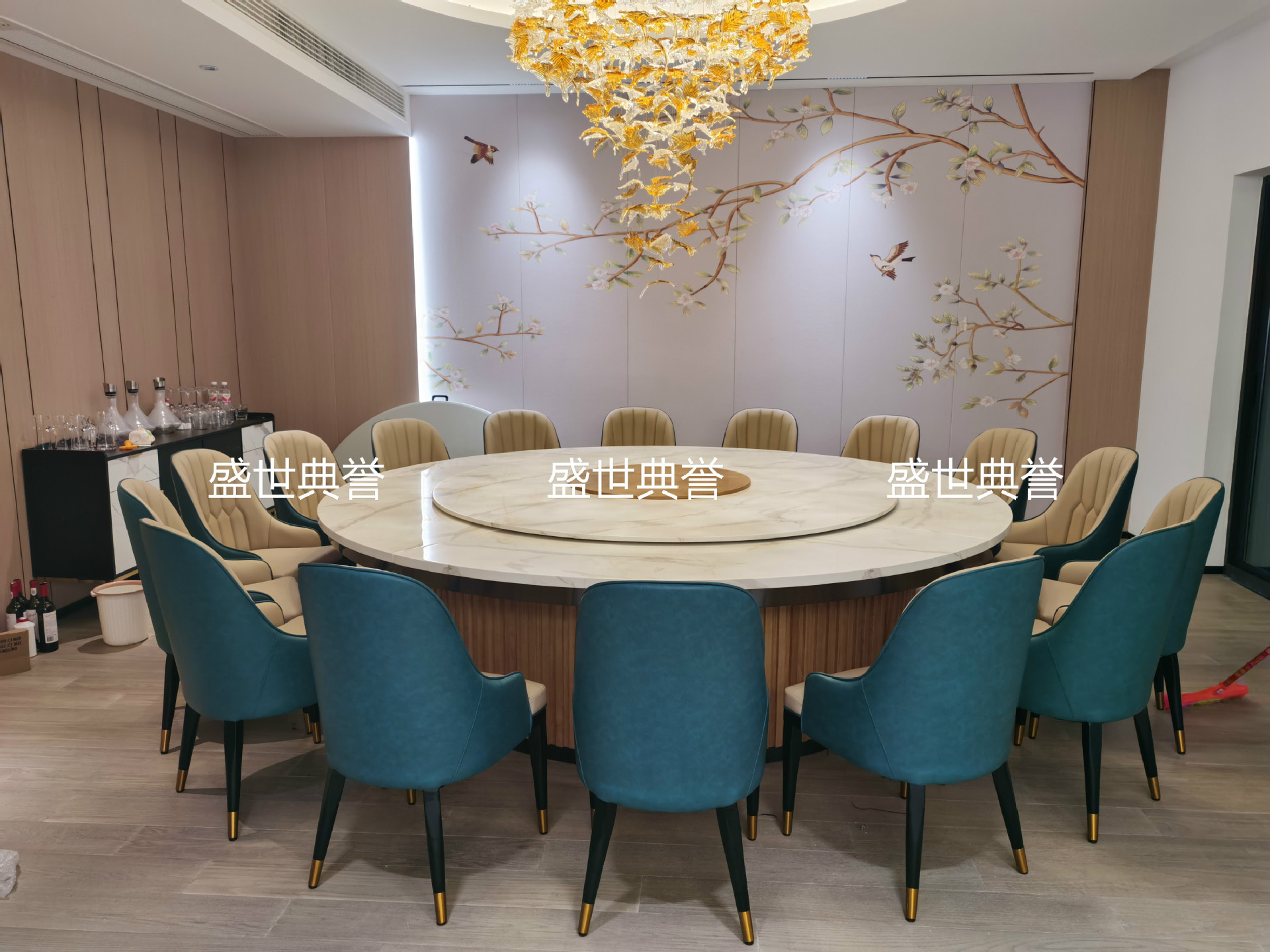 Hotel Modern Light Luxury Dining Table and Chair Seafood Restaurant Simple Creative Chair Club Metal Pineapple Chair