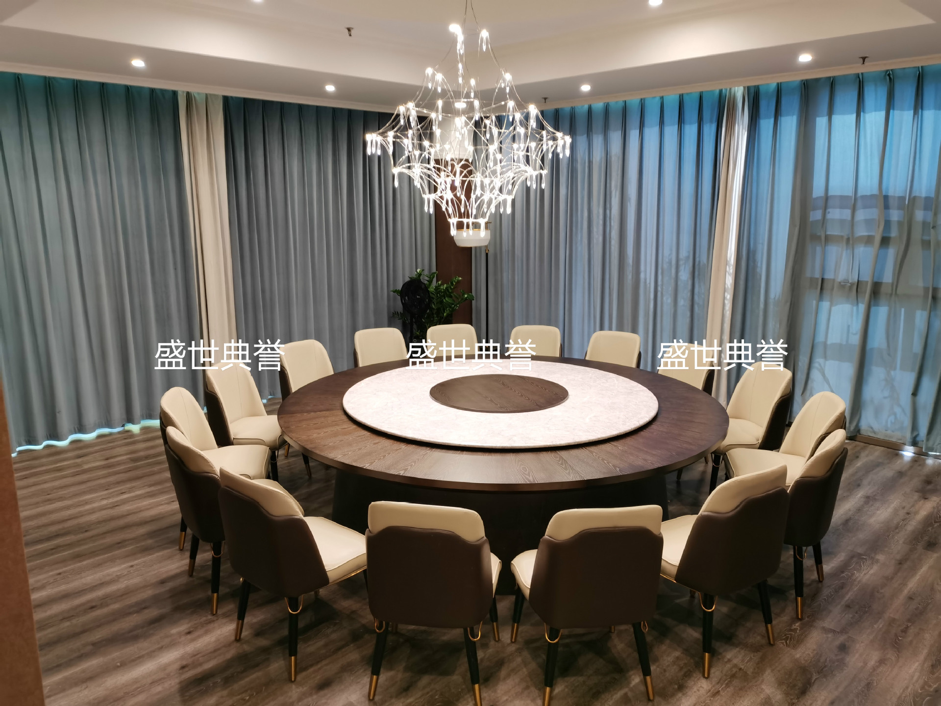 Hotel Solid Wood Dining Chair Club Modern Light Luxury Chair High-End Villa Nordic Electric Dining Table and Chair Hotel Solid Wood Dining Chair Club Modern Light Luxury Chair High-End Villa Nordic Electric Dining Table and Chair