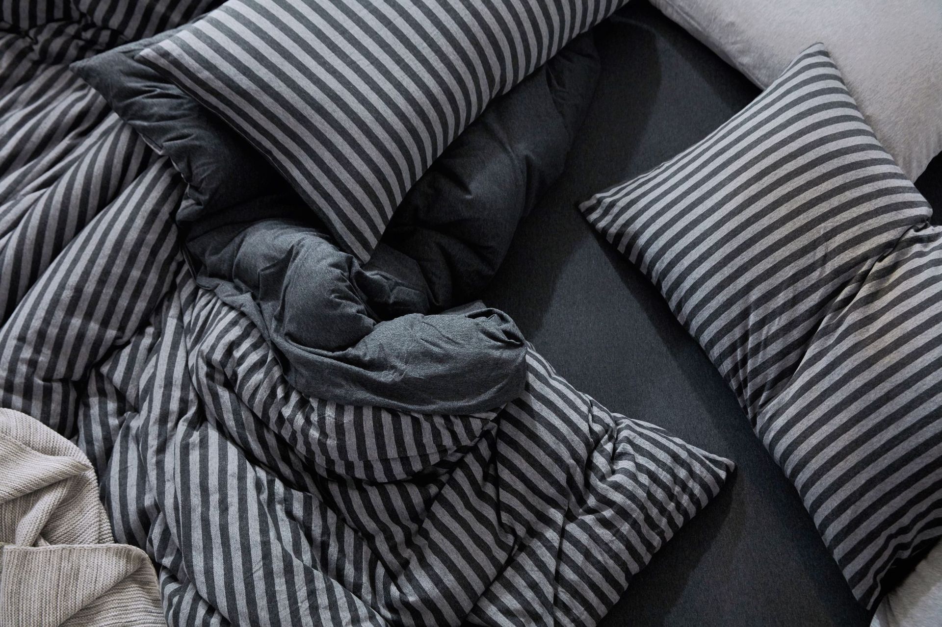 Four-Piece Set of Japanese Style Muji Knitted Cotton Striped Bedding Set 1.5 1.8 M Bedding Wholesale