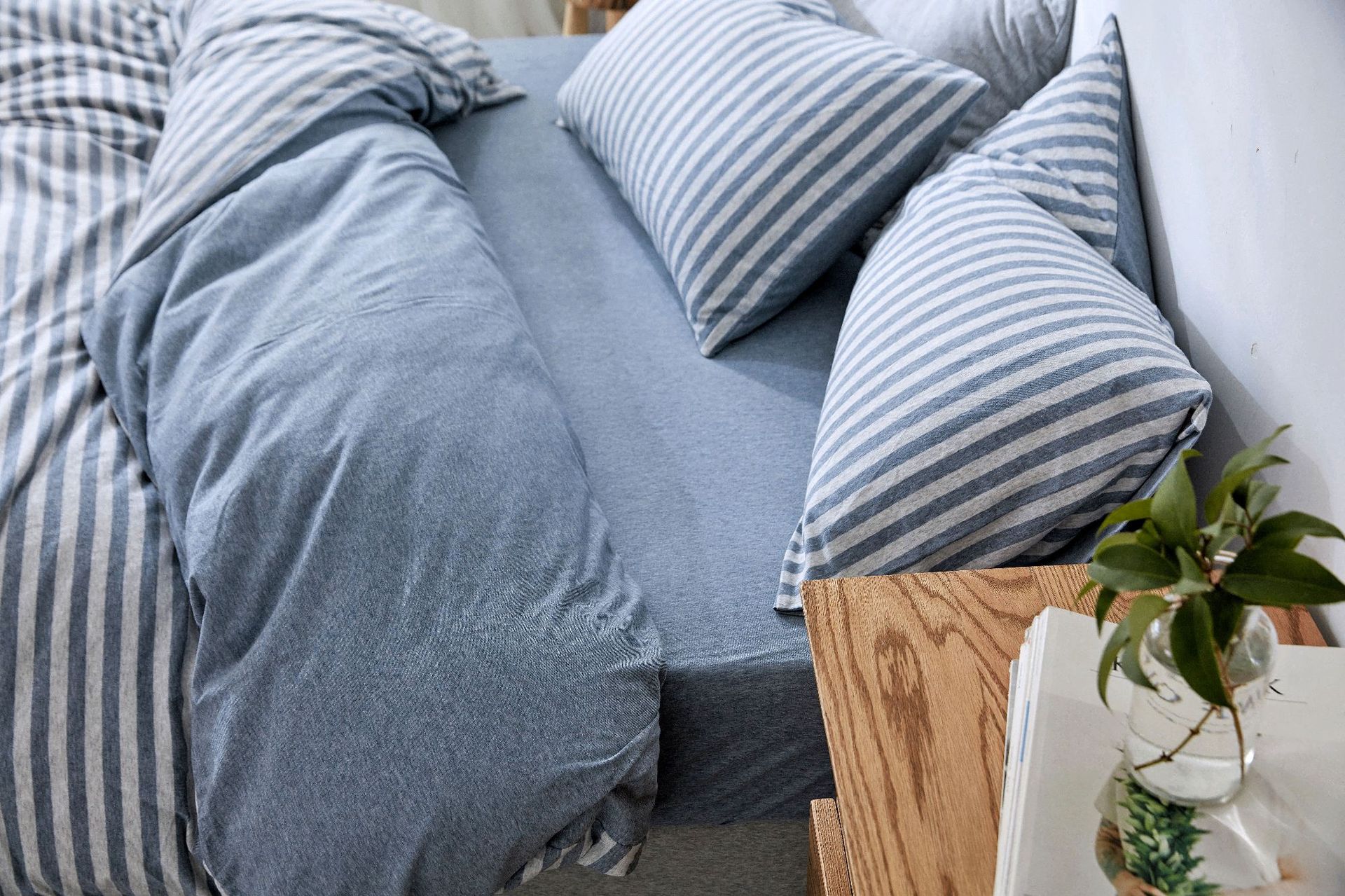 Four-Piece Set of Japanese Style Muji Knitted Cotton Striped Bedding Set 1.5 1.8 M Bedding Wholesale