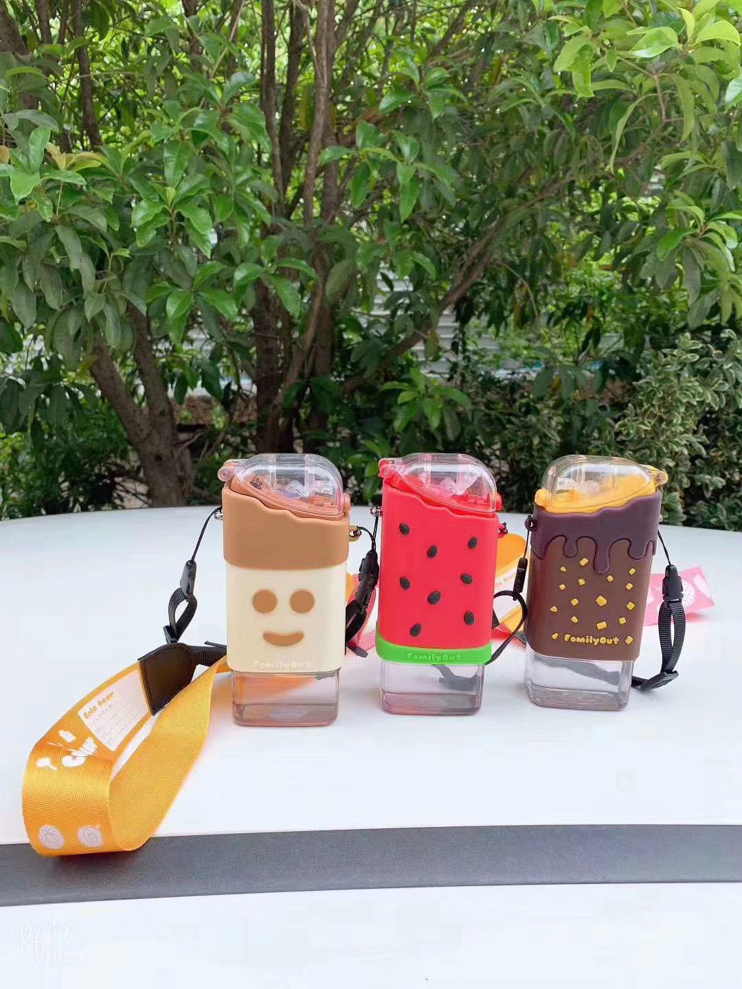 Celebrity Ice Cream Water Bottle Children like overtheShoulder Water Cup Removable Design 300ml Toddler Water Bottle