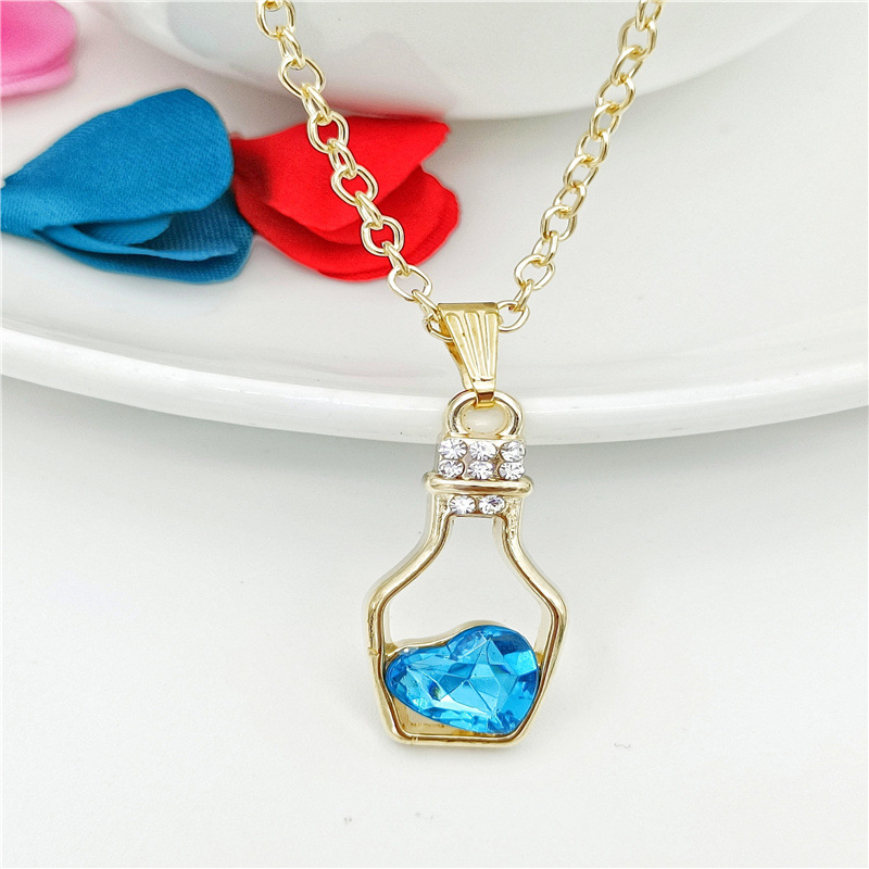 Creative Fashion Popular Heart Shape Crystal Necklace Trend Gold Plating Diamond Drift Bottle Pendant Female Accessories