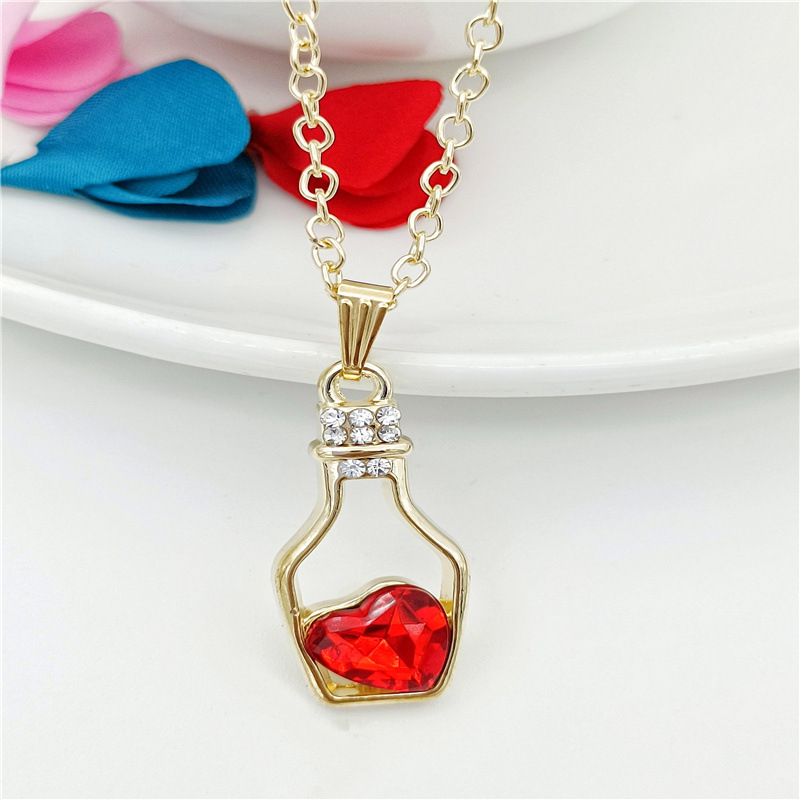 Creative Fashion Popular Heart Shape Crystal Necklace Trend Gold Plating Diamond Drift Bottle Pendant Female Accessories Creative Fashion Popular Heart Shape Crystal Necklace Trend Gold Plating Diamond Drift Bottle Pendant Female Accessories