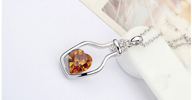 Creative Fashion Popular Heart Shape Crystal Necklace Trend Gold Plating Diamond Drift Bottle Pendant Female Accessories Creative Fashion Popular Heart Shape Crystal Necklace Trend Gold Plating Diamond Drift Bottle Pendant Female Accessories